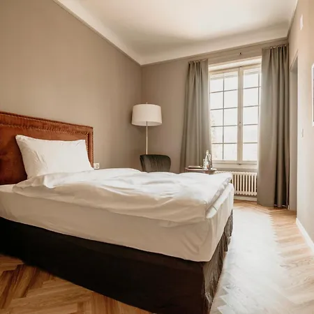 哈尼根城堡酒店