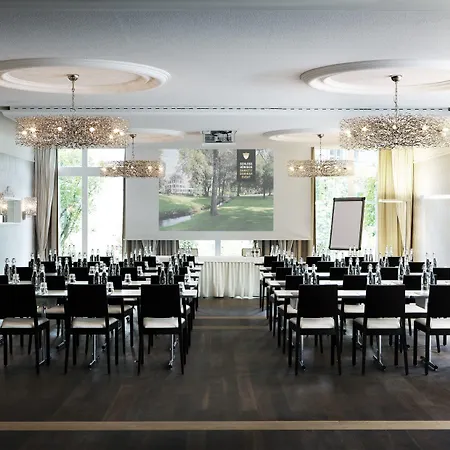 Hotel Schloss Huenigen