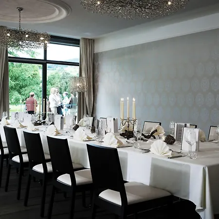 Hotel Schloss Huenigen Konolfingen