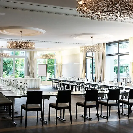 Schloss Huenigen Hotel