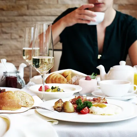 Schloss Huenigen Hotel Konolfingen