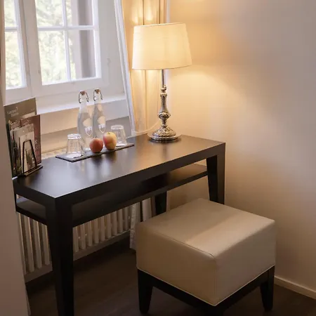 Schloss Huenigen Hotel 4*