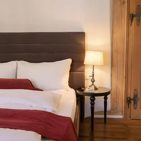 Schloss Huenigen Hotel 4*