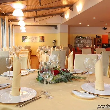 Schloss Huenigen Hotel 4*