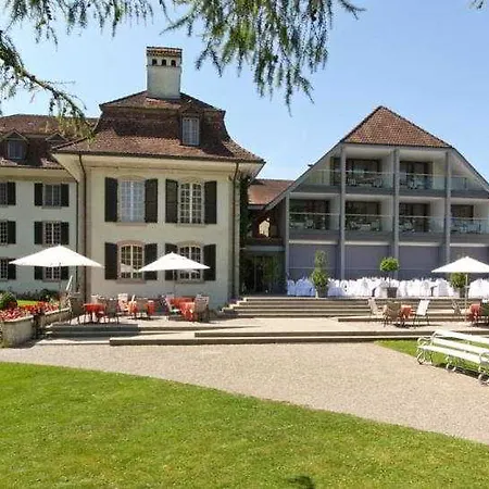 Schloss Huenigen 호텔 4*