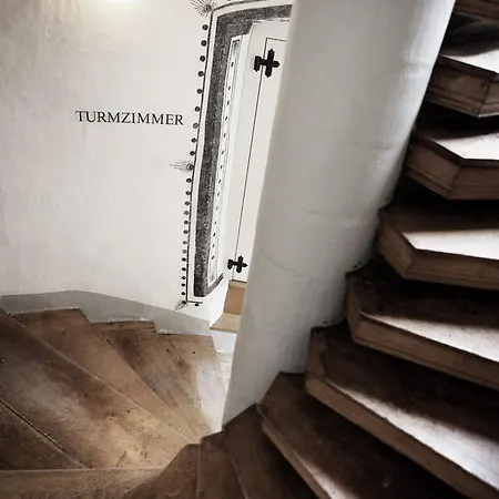 Hotel Schloss Huenigen 4*