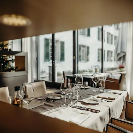 Hotel Schloss Huenigen