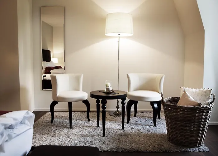 Schloss Huenigen Hotell 4*