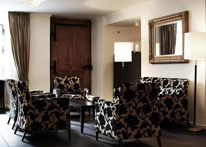 Hotell Schloss Huenigen