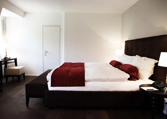 Hotell Schloss Huenigen