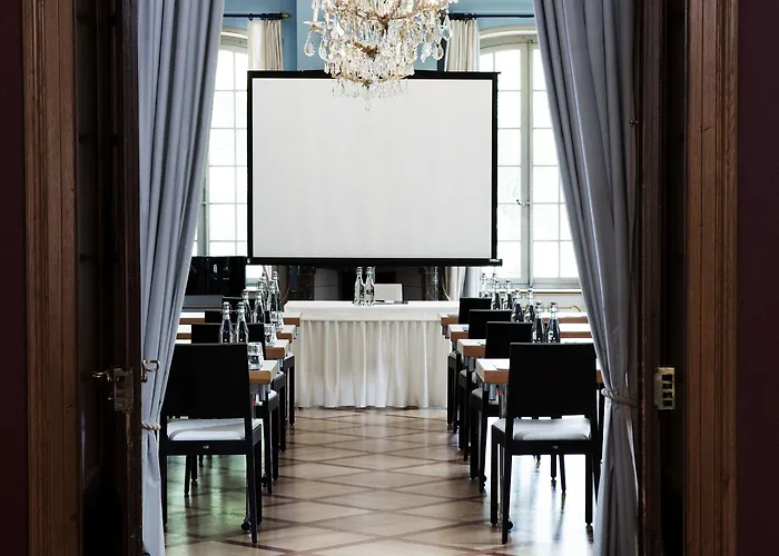 Schloss Huenigen Hotell 4*