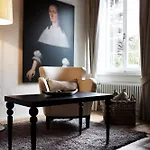 Hotel Schloss Huenigen 4*