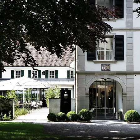 Hotel Schloss Huenigen 4*
