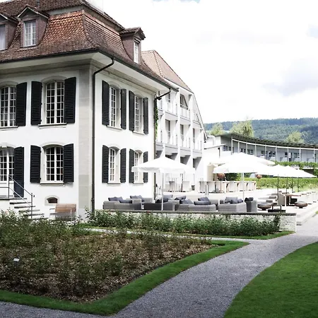 Schloss Huenigen Szálloda